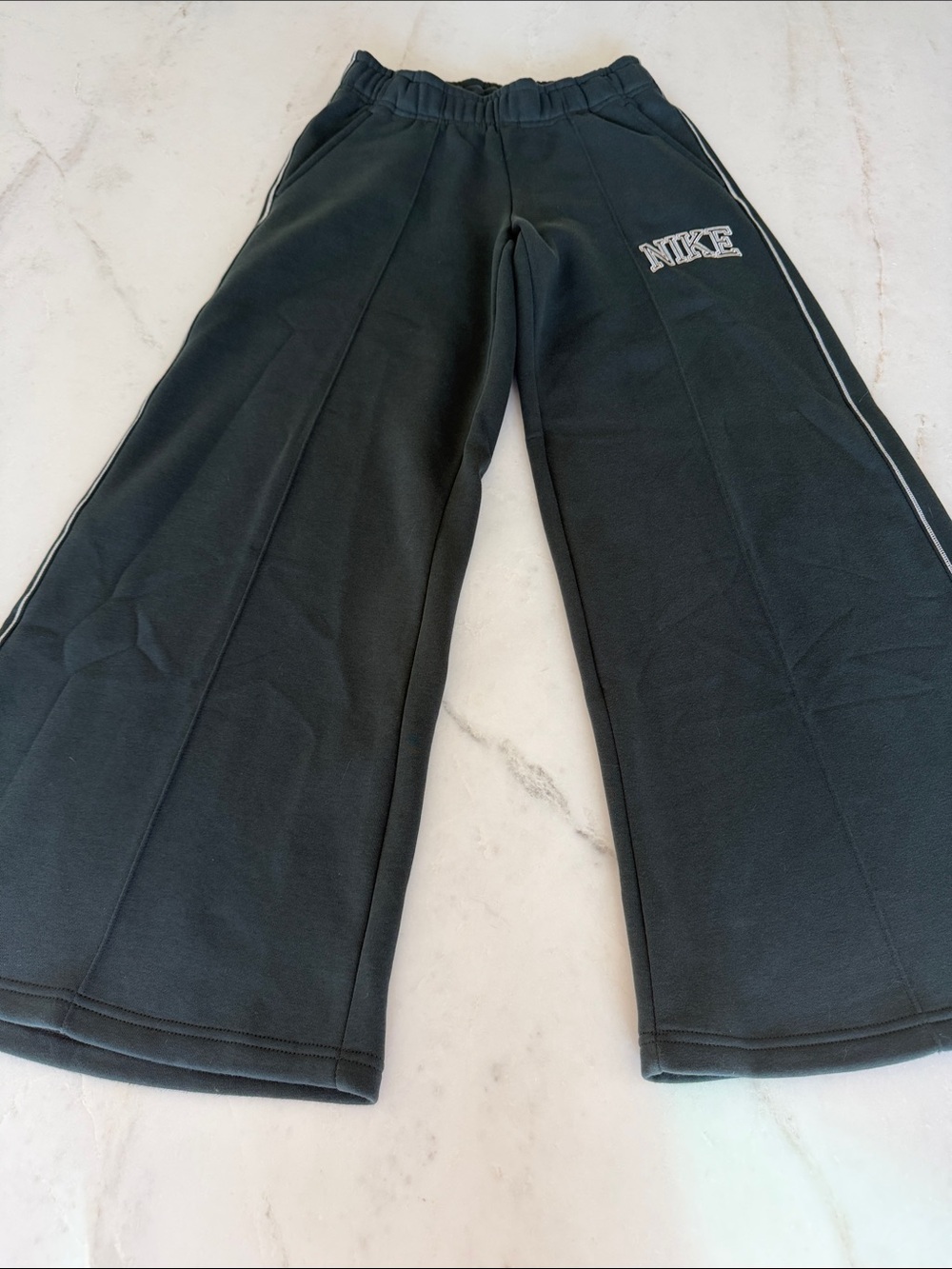 NWOT Nike Low Rise Wide Leg Sweatpants